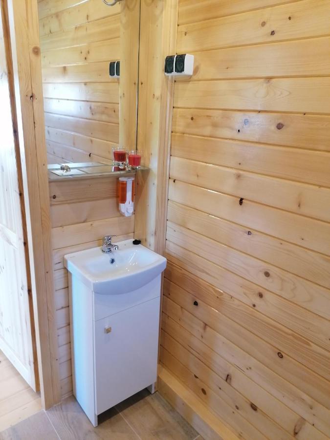 Nocleg Zator Domki Paradise Pod Palmami Eksteriør bilde