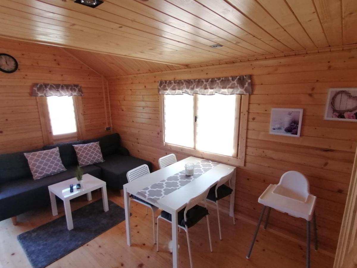 Nocleg Zator Domki Paradise Pod Palmami Eksteriør bilde